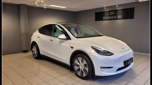 TESLA Model Y Long Range AWD Premium /Autopilot /Lyst Skinn /H.Feste