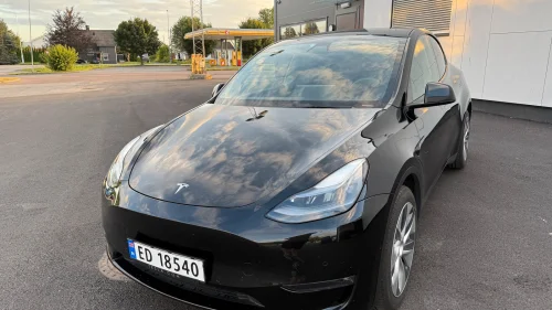 TESLA Model Y Long Range AWD