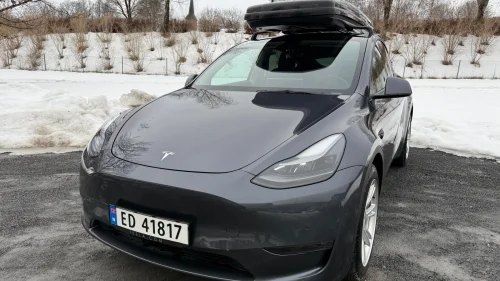 TESLA Model Y LR AWD – 2021 – 20" Induction – Hengerfeste – Garanti