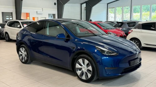 TESLA Model Y LONG RANGE AWD SKINN/KROK/KAMERA/AUTOPILOT/HIFI