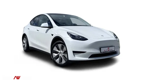 TESLA Model Y 455KM STANDARD RANGE PANORAMA SKINN KAMERA ++