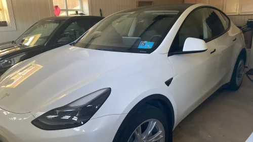 TESLA Model Y Standard Range RWD