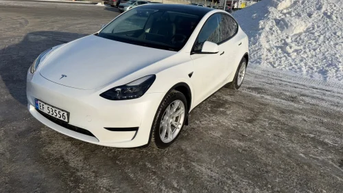 TESLA Model Y Standard Range RWD