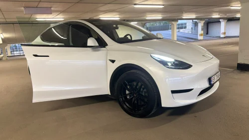TESLA Model Y Standard Range RWD