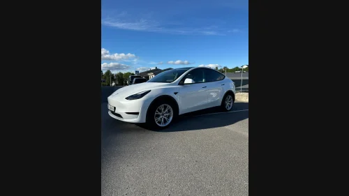 TESLA Model Y Standard Range RWD/Hengerfeste/sommer-og vinterdekk