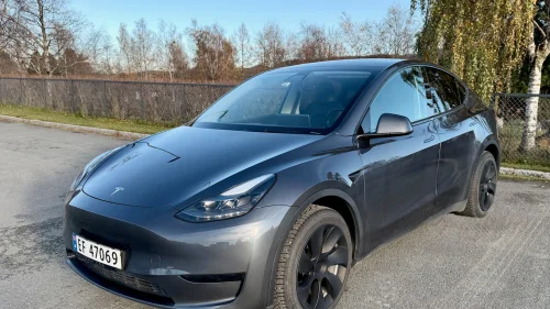 TESLA Model Y Standard Range RWD