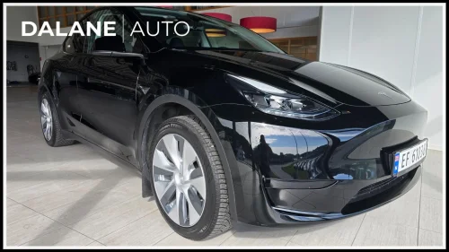 TESLA Model Y SR+