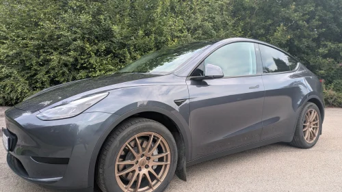 TESLA Model Y SR | LAV KM | 19+19 TOM | HENGERFESTE