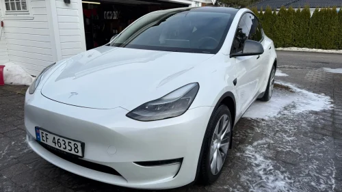 TESLA Model Y Long Range AWD, Meget pen