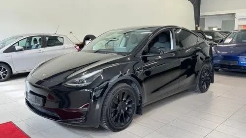 TESLA Model Y Long Range AWD PREMIUM,H-FESTE,KAMERA,HIFI,SKINN,20"