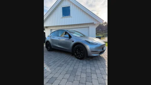 TESLA Model Y LR AWD,  h.feste. QuickSilver og 20» induction felger.