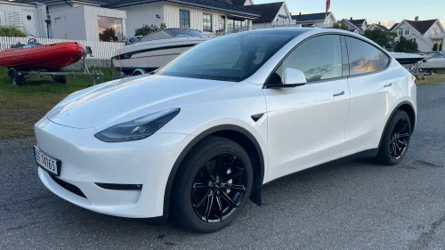 TESLA Model Y LONG RANGE / AWD / LAKKFORSEGLING / H.FESTE