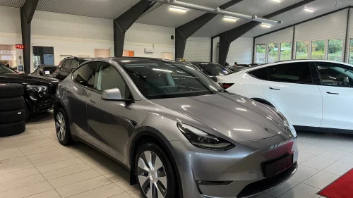 TESLA Model Y Long Range AWD PREMIUM,VARMEPUMPE,H-FESTE,KAMERA,SKINN