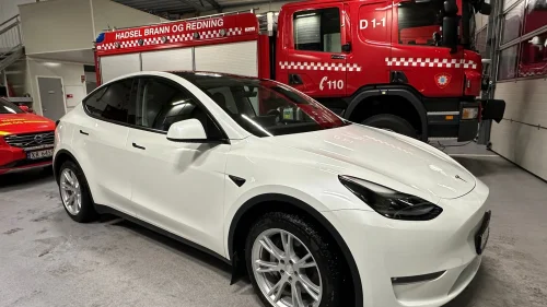 TESLA Model Y Long Range AWD ACCELERATION BOOST
