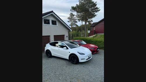 TESLA Model Y Long Range AWD