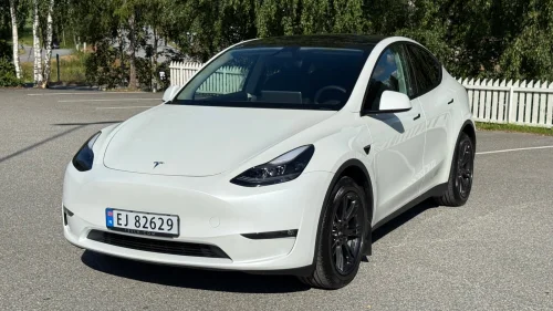 TESLA Model Y Strøken Long Range AWD | 2025 mod | Lav km.
