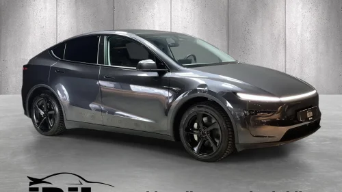 TESLA Model Y Longe Range AWD, Piggdekk, Krok, 586 km rekkevidde++