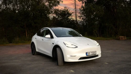 TESLA Model Y Long Range AWD