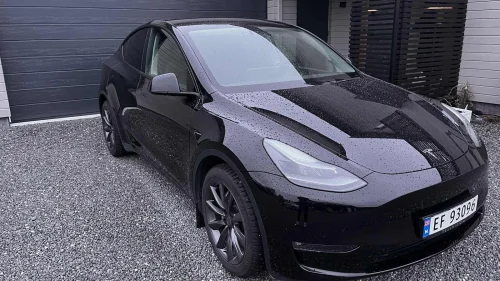 TESLA Model Y Tesla Model Y Long Range
