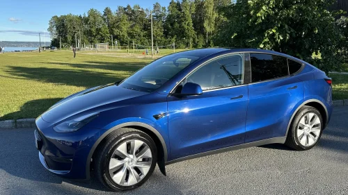 TESLA Model Y Long Range AWD - (Berlin modell)