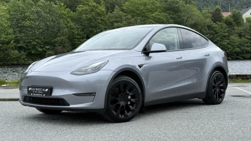 TESLA Model Y LONG-RANGE/533KM-WLTP/AWD/KROK/SKINN/HIFI/NORSK/S+V