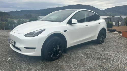 TESLA Model Y Long Range AWD