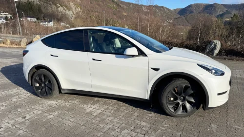 TESLA Model Y Long Range AWD