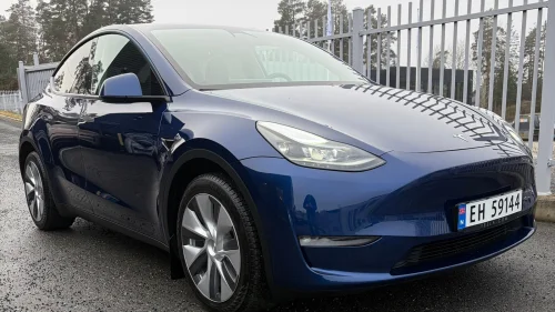 TESLA Model Y Long Range AWD - Lav km!