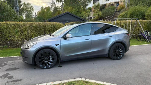 TESLA Model Y Long Range AWD 7-s.