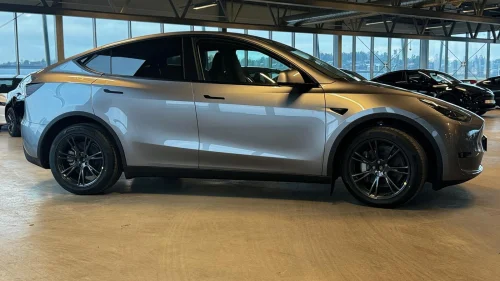 TESLA Model Y SJEKK FARGE - LR - 4WD - Norsk bil - org. S OG V hjul