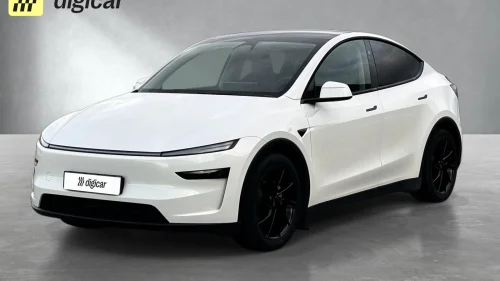 TESLA Model Y Long Range AWD / Autopilot / Hengerfeste / ++
