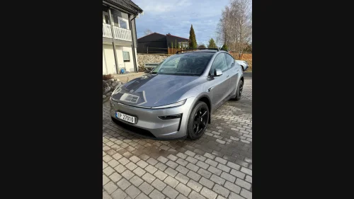 TESLA Model Y Tesla Model Y LR AWD | 10000km | 20” | Strøken
