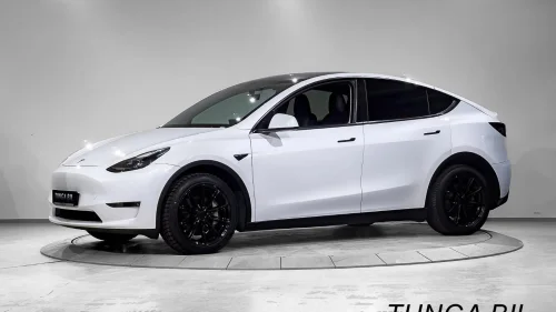TESLA Model Y Long-Range AWD, RYZEN | kr 3.490 per mnd!
