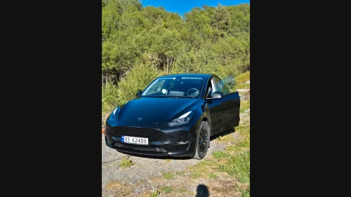 TESLA Model Y Long Range AWD