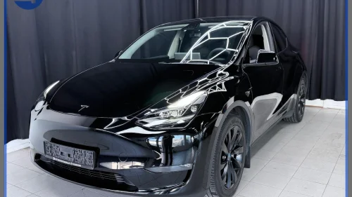 TESLA Model Y LONG RANGE 4X4 PREMIUM/SKINN/PANORAMA/KROK/AUTOPILOT