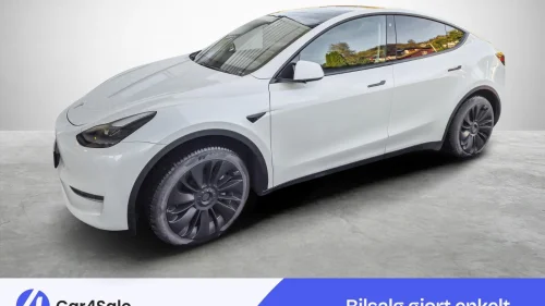 TESLA Model Y Long Range AWD 533km / AP / Krok / Premium / V.Pumpe ++