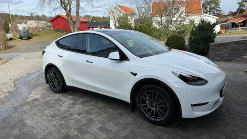 TESLA Model Y Long Range AWD