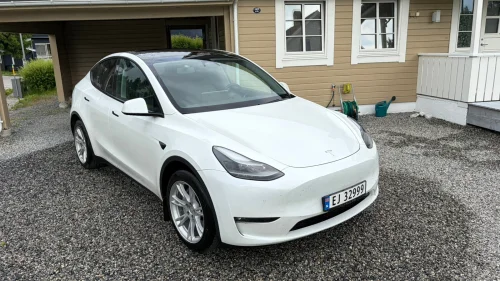 TESLA Model Y Long Range AWD