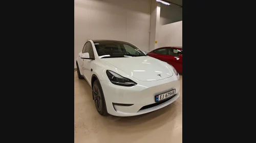 TESLA Model Y Long Range AWD 7-s.