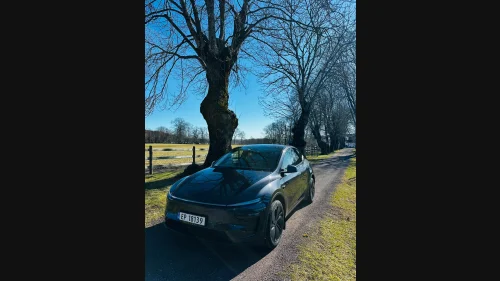 TESLA Model Y Long Range AWD