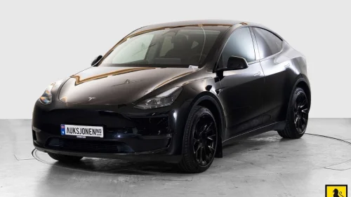 TESLA Model Y LRDM GARANTI HENGERFESTE PANORAMA FORBEDRET AUTOPILOT