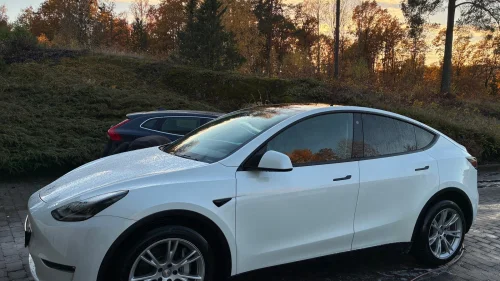TESLA Model Y Long Range AWD