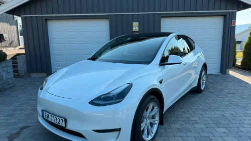 TESLA Model Y Long Range AWD