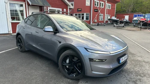 TESLA Model Y Long Range AWD 8 hjul HF Lakkforsegling + Folie