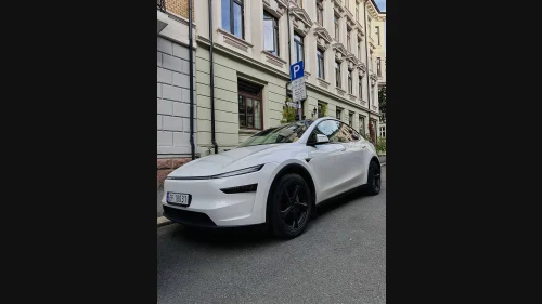 TESLA Model Y TESLA Model Y long range AWD juniper