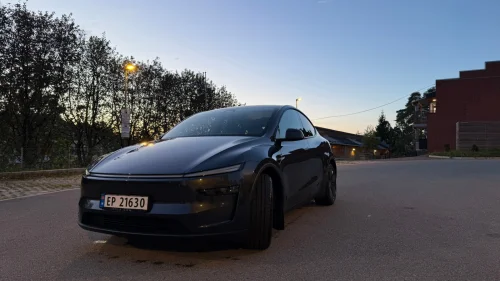 TESLA Model Y Launch Series Long Range AWD