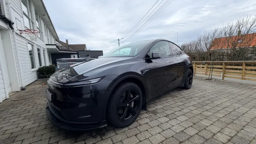 TESLA Model Y Long Range AWD,kun 8500km og 6mnd,som ny