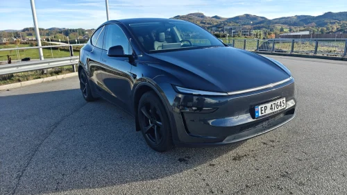 TESLA Model Y Premium Long Range AWD