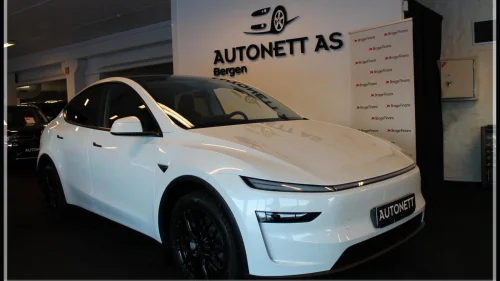 TESLA Model Y FACELIFT 2026,LR,AWD,PANO,H-FESTE,S+V-HJUL,INNBYTTTE!