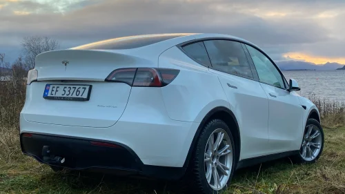 TESLA Model Y Long Range AWD